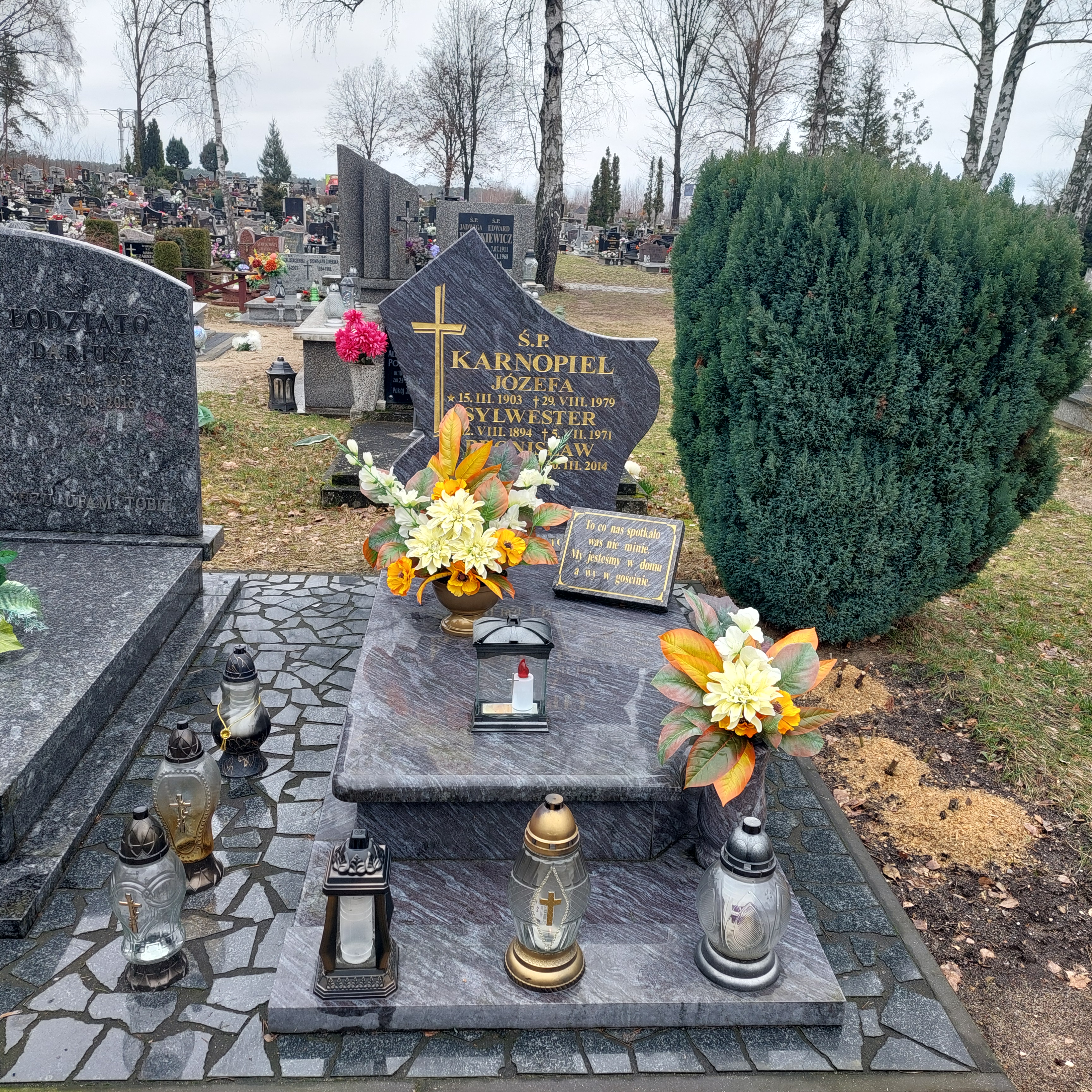Grób Bronisław Karnopiel